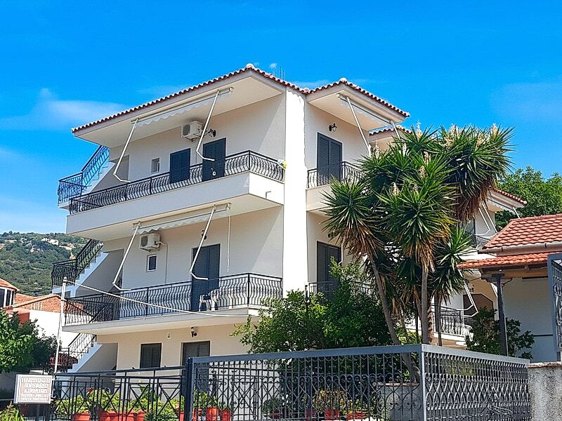 Kottas Apartments