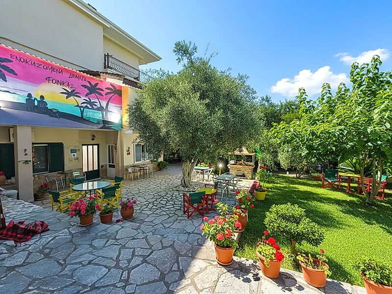 Foinikas Loutsa Ενοικιαζόμενα Δωμάτια