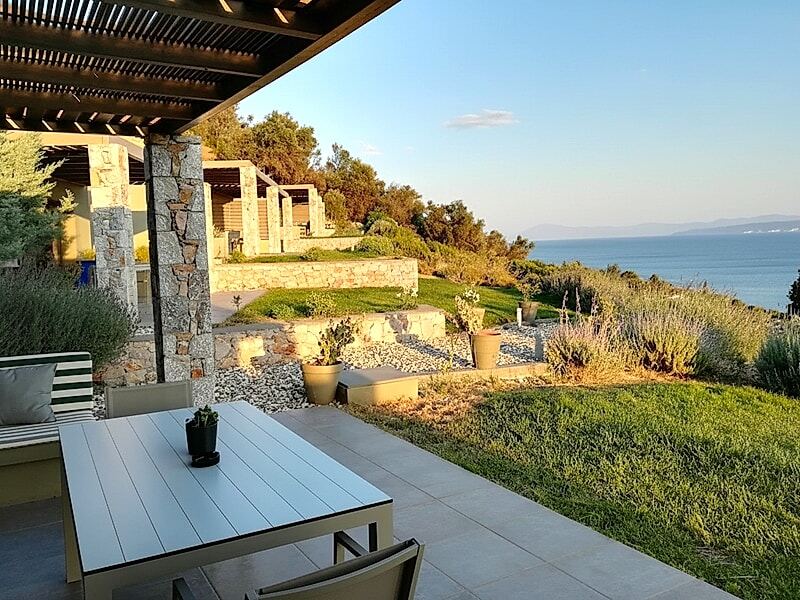 Elimnion Resort