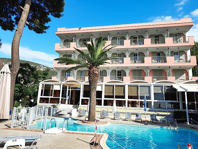 Tolon Holidays Hotel