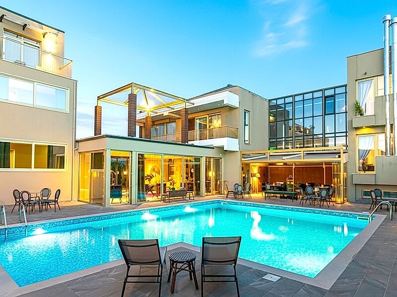 Golden Suites & Spa