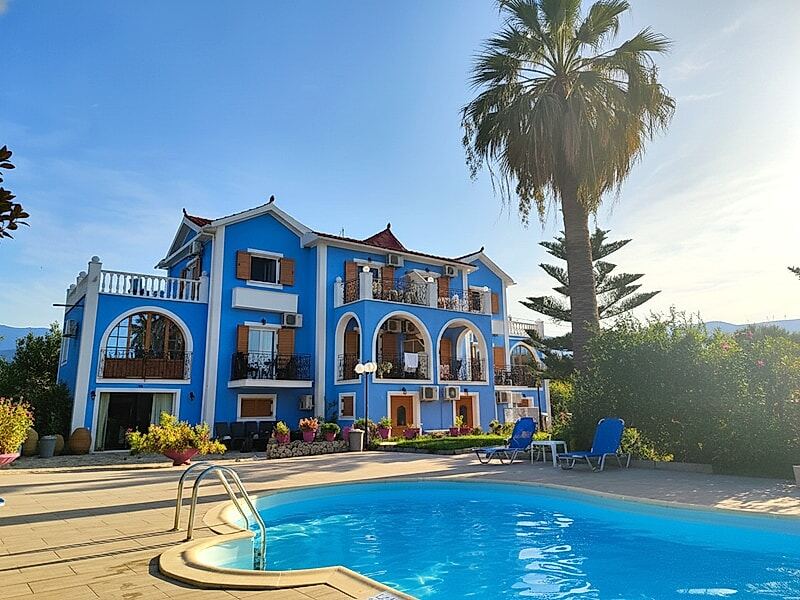 Nikos Studios & Apartments