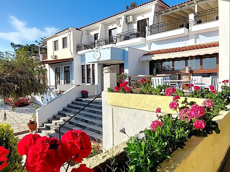 Clara Resort