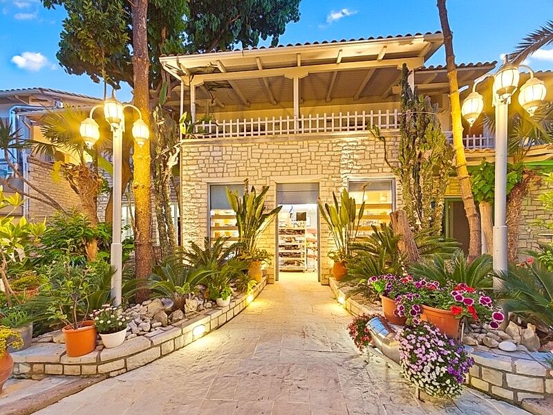 Rouda Bay Beach Hotel