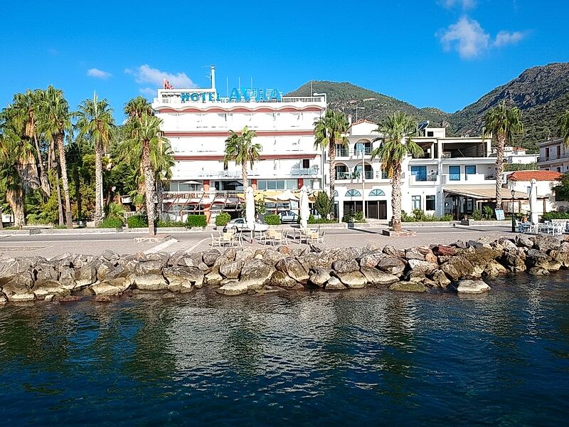 Hotel Avra