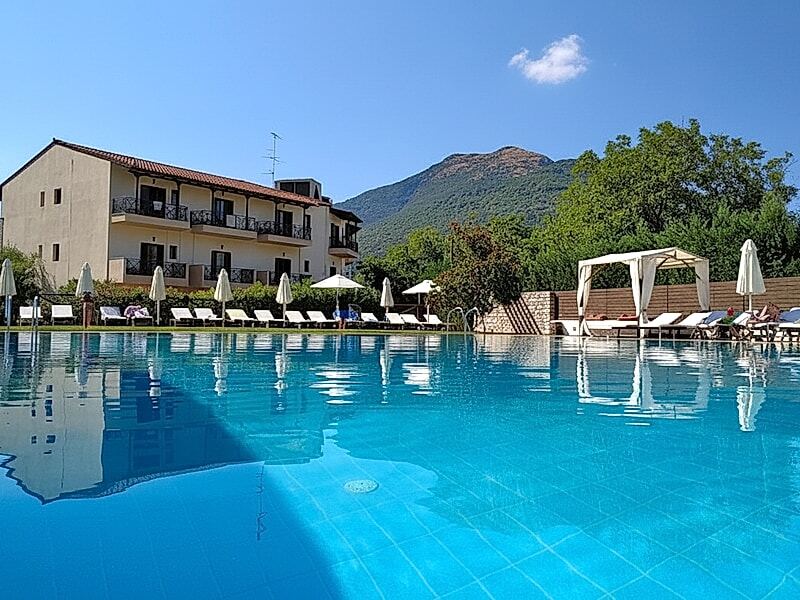 Mont Helmos Hotel