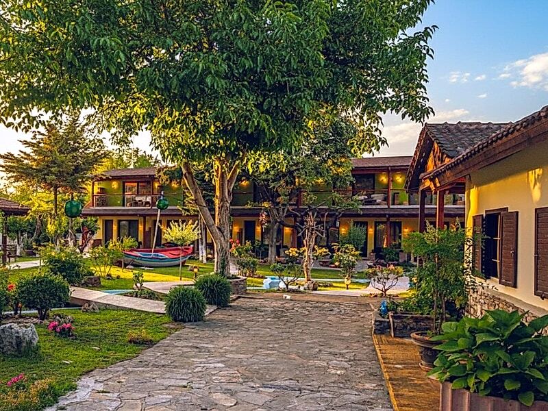 Simi Luxury Suites